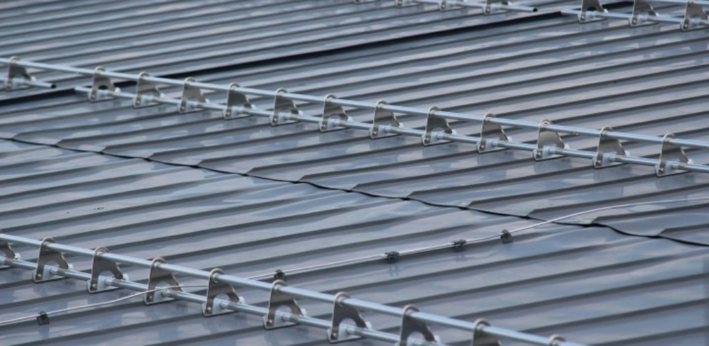 Transport terminal with NedZink NOVA standing seam roof